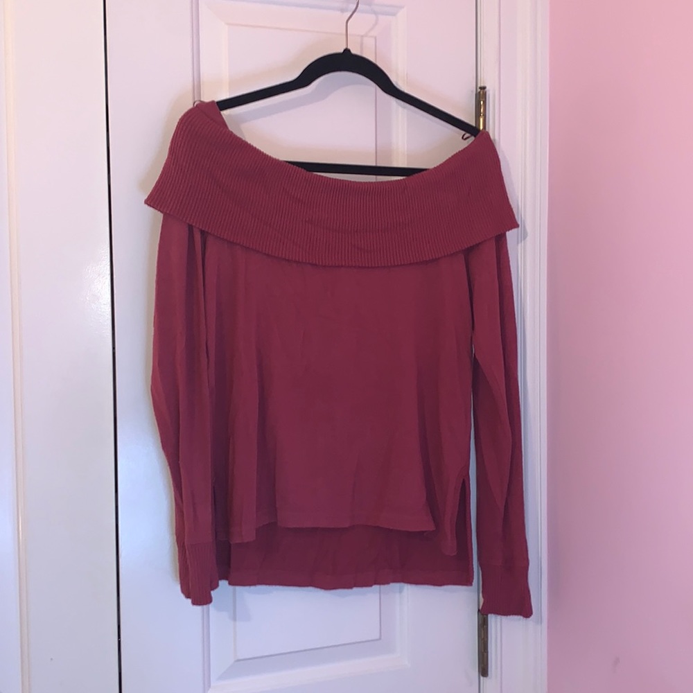 A&F off the shoulder pink top. Size medium